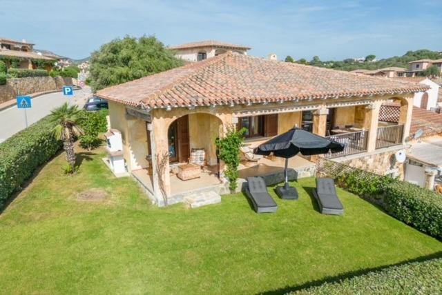 Mansion On The Hill Villa Olbia Exterior photo