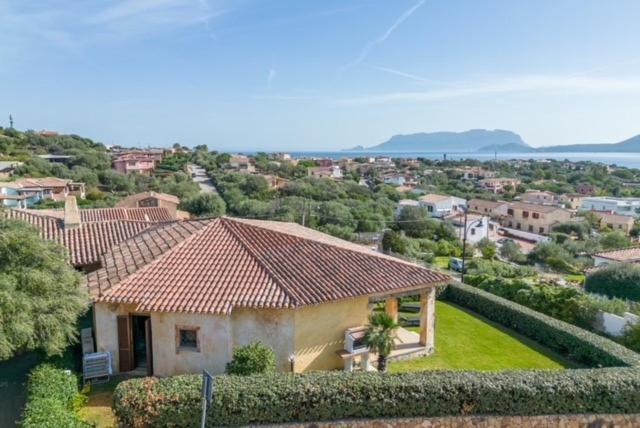 Mansion On The Hill Villa Olbia Exterior photo